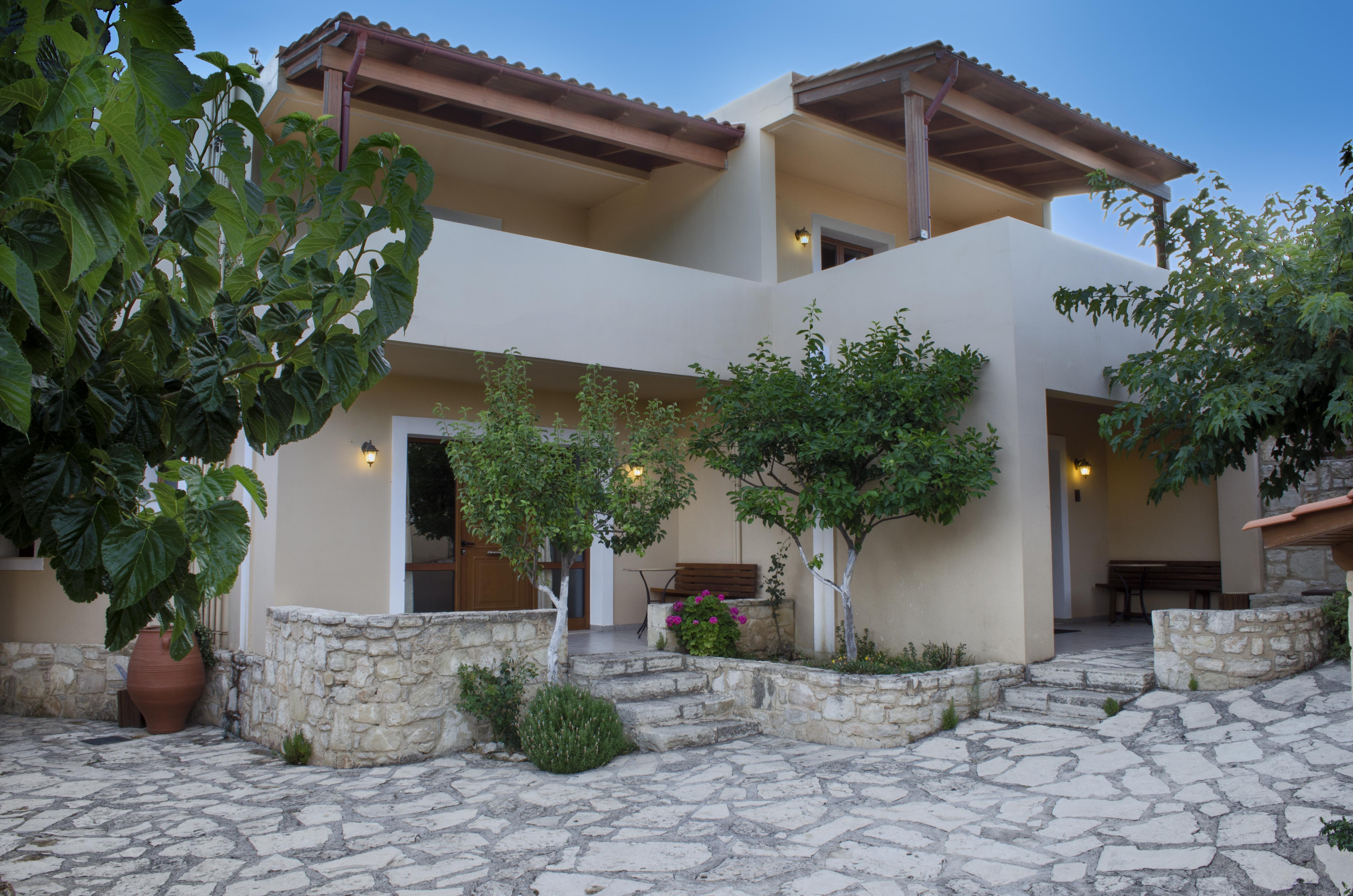 Earino Apartment Kato Asites Ngoại thất bức ảnh