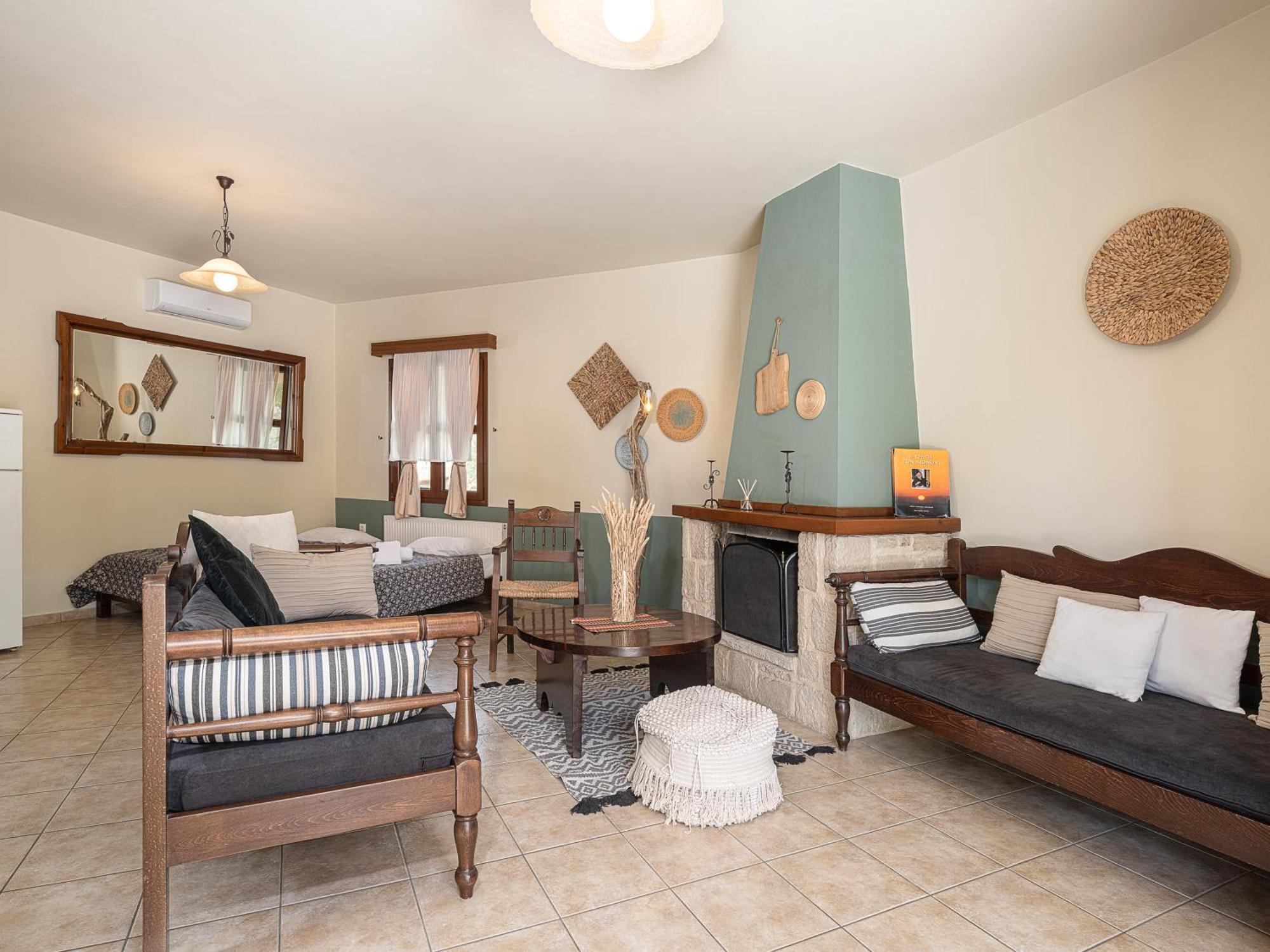 Earino Apartment Kato Asites Ngoại thất bức ảnh